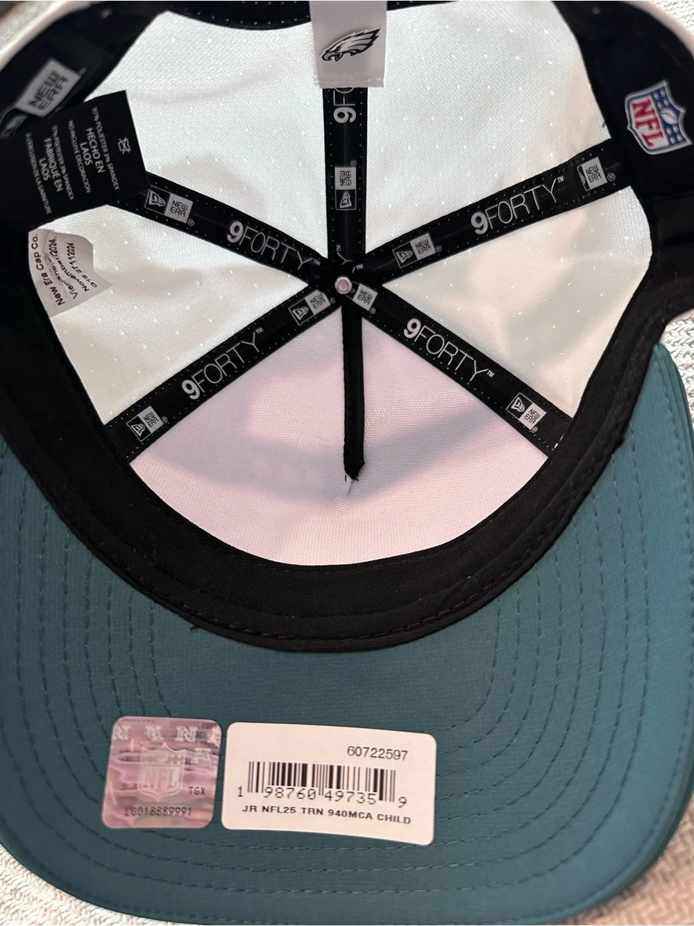 NFL Philadelphia Eagles Hat Child Medium NWT